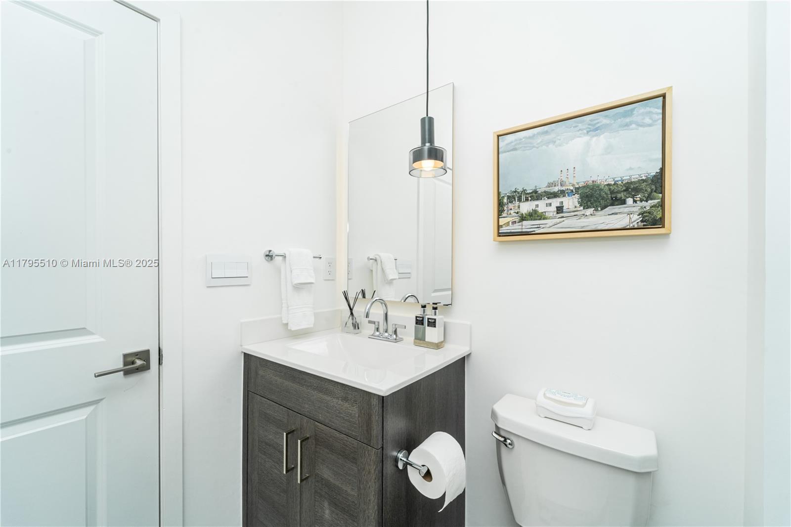 1688 Se 8th Ave 1688 Property Photo 15
