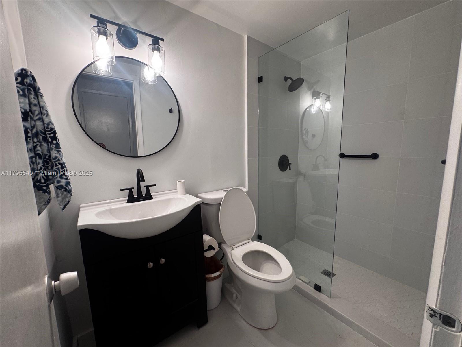 801 Atlantic Shores Blvd 115 Property Photo 11