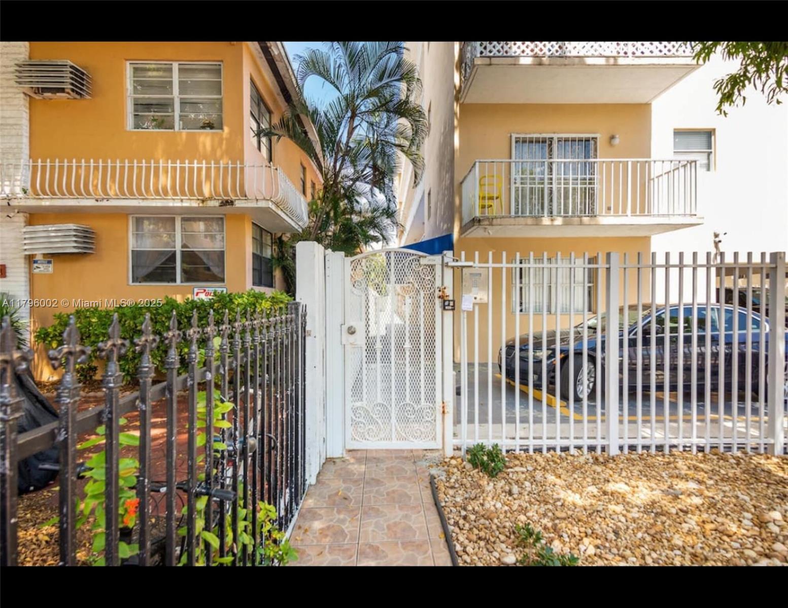 1605 Pennsylvania Ave 303 Property Photo 1