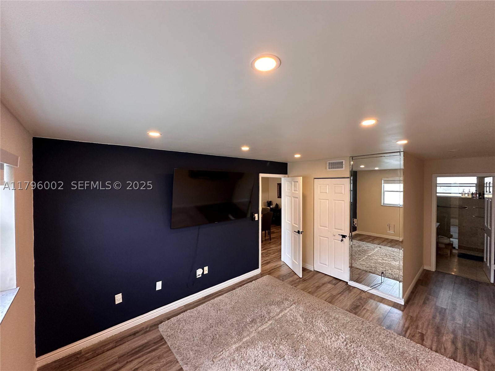1605 Pennsylvania Ave 303 Property Photo 9