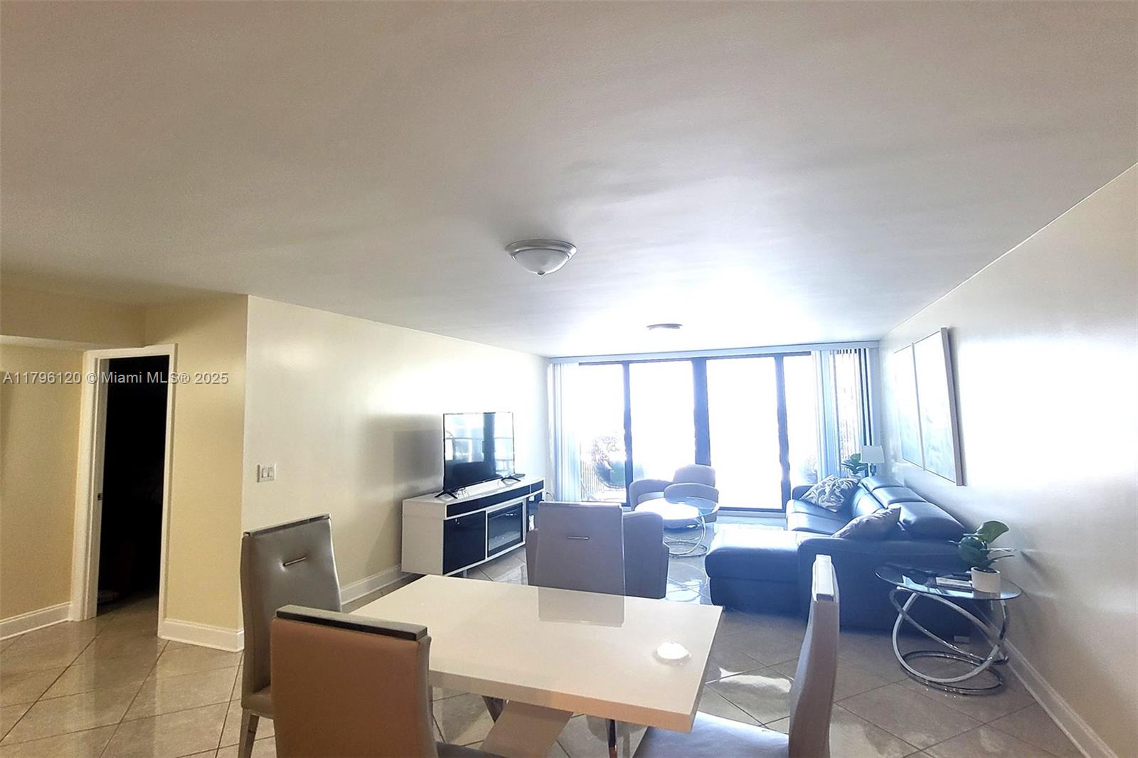 2101 S Ocean Dr 606 Property Photo 1