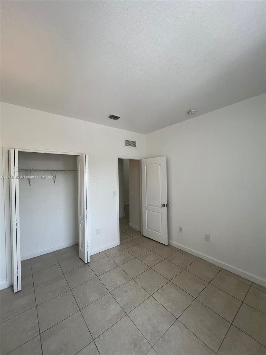1661 Se 28th St 206 Property Photo 6