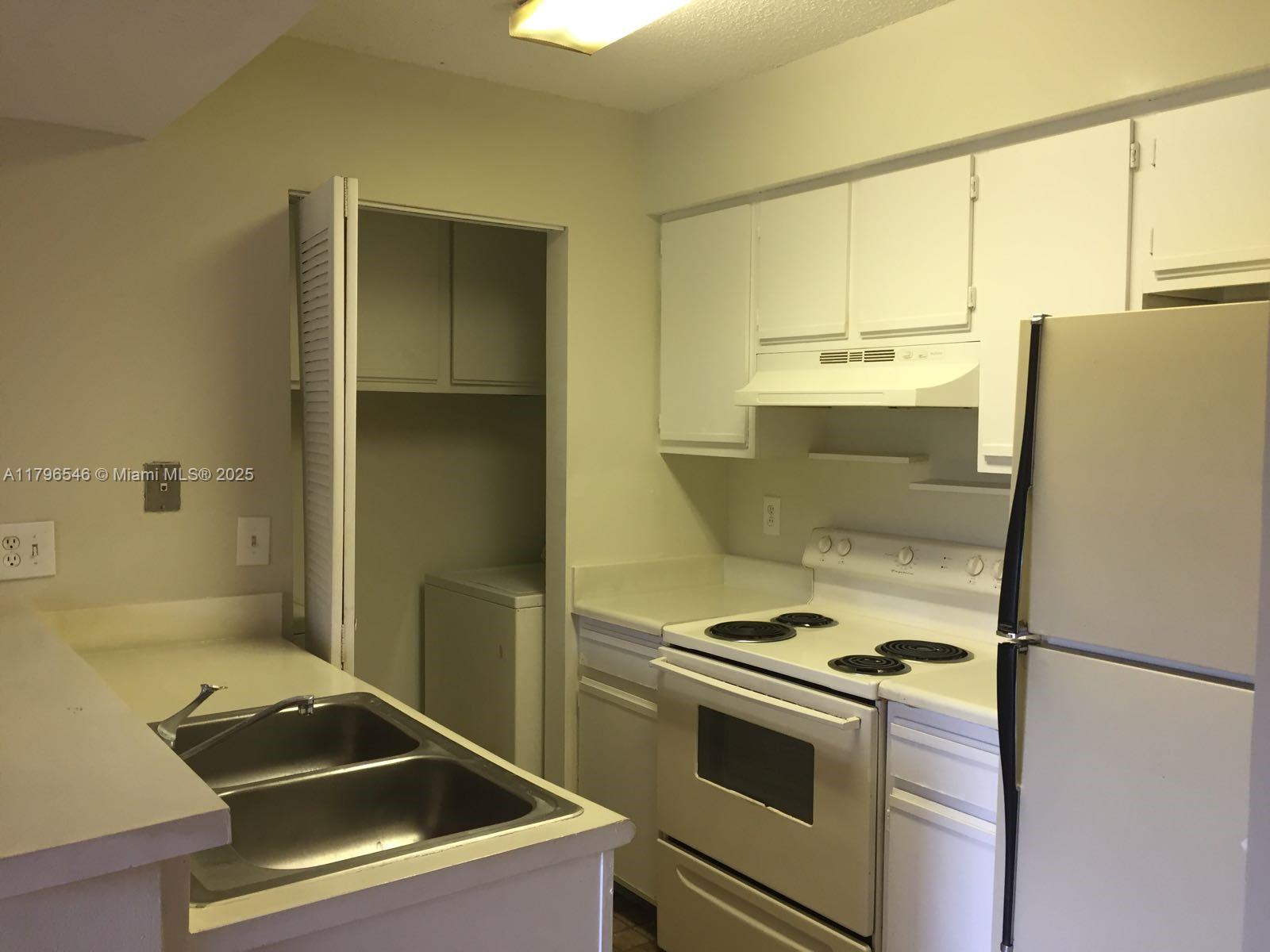 A11796546 Property Photo 1