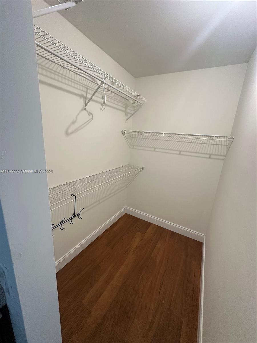 878 Crystal Lake Dr Property Photo 8