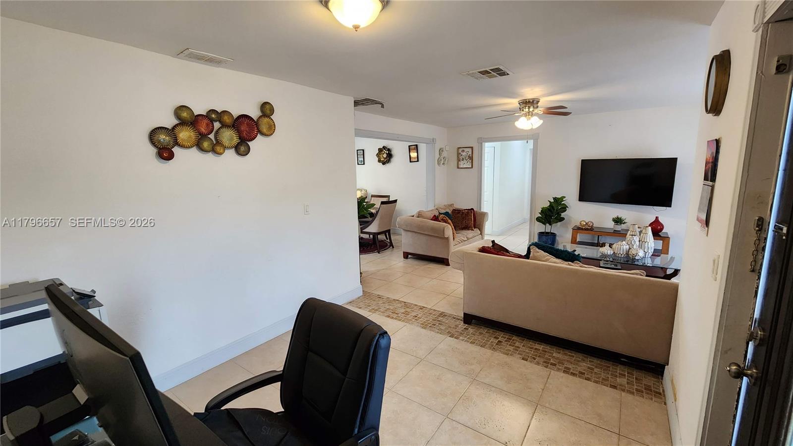 6881 Sheridan St Property Photo 4
