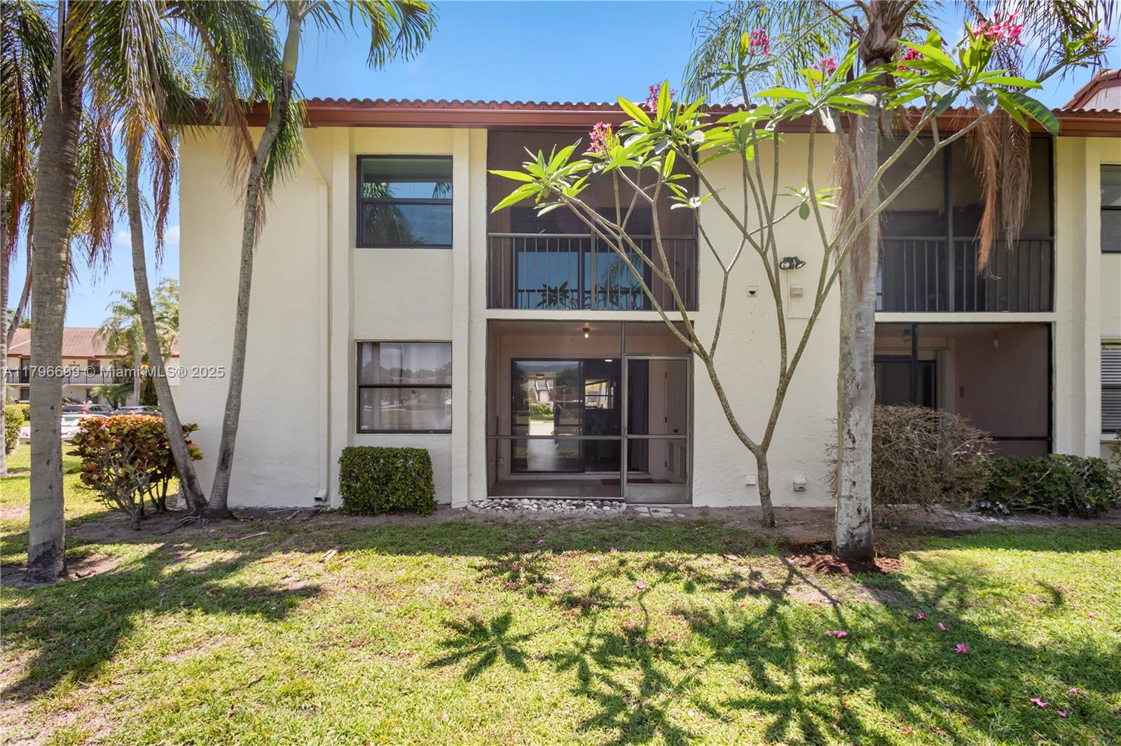 22053 Palms Way 106 Property Photo 15