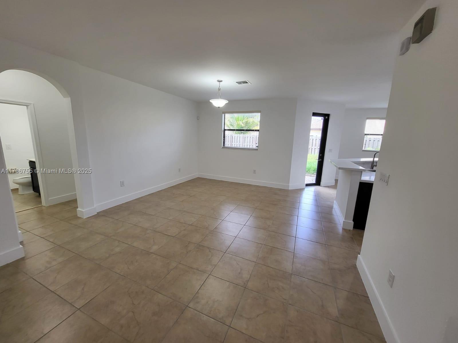 11729 Sw 236th St Property Photo 5