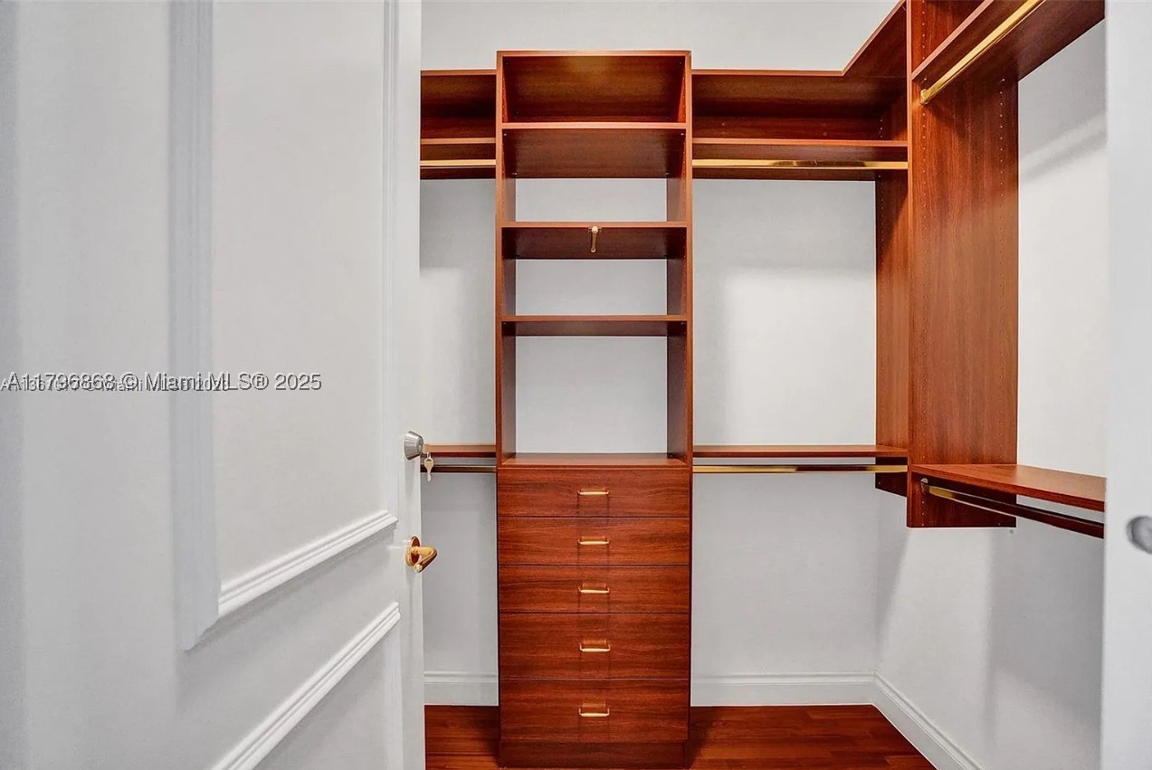 20165 Ne 39 Pl 403 Property Photo 20
