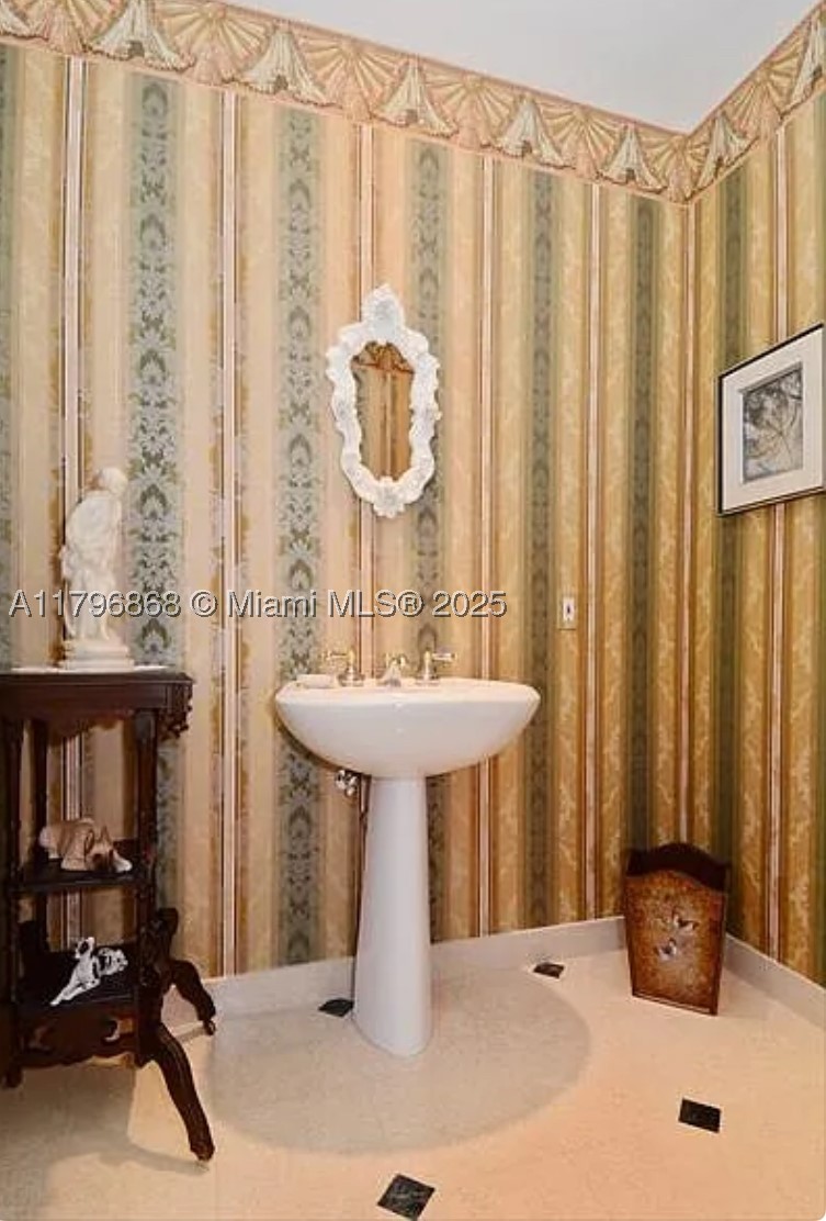 20165 Ne 39 Pl 403 Property Photo 23
