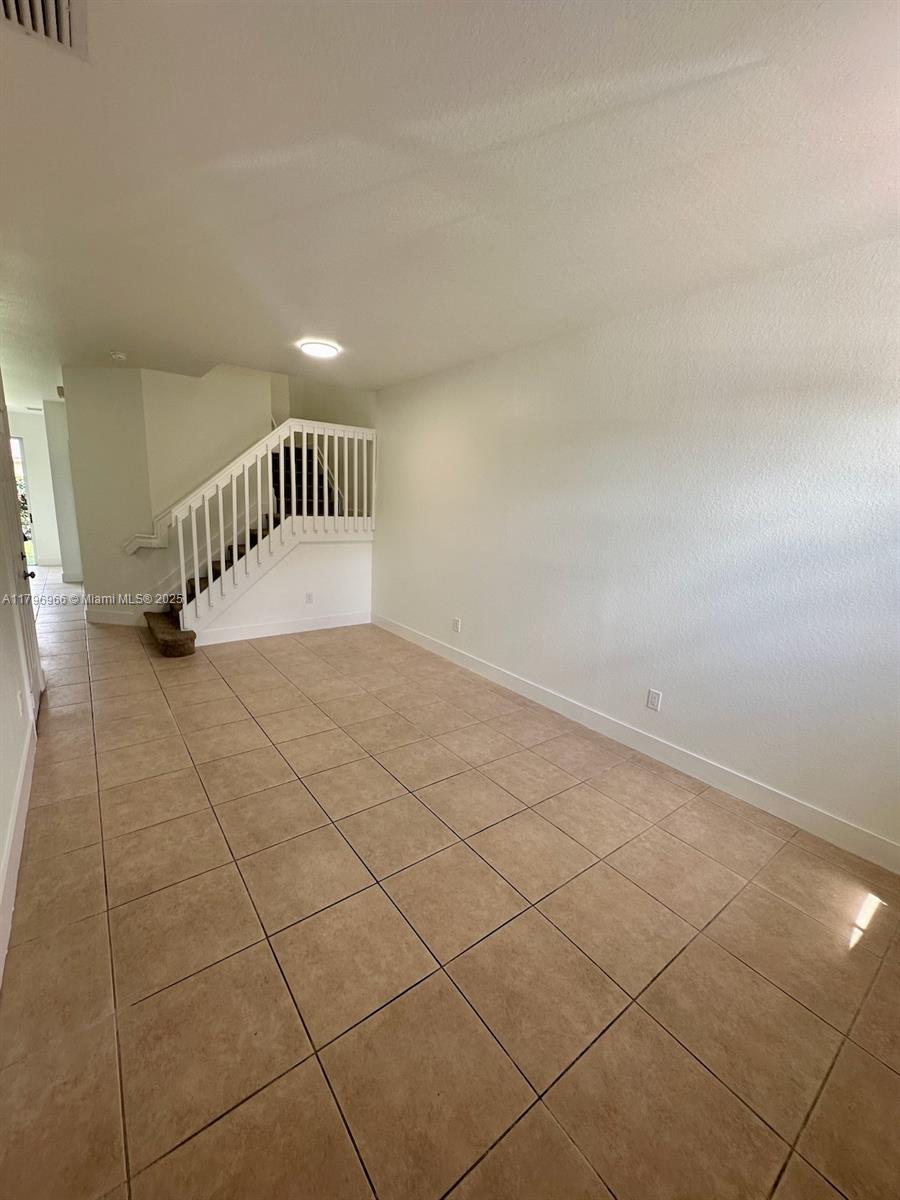 360 Ne 21st Ave 360 Property Photo 2
