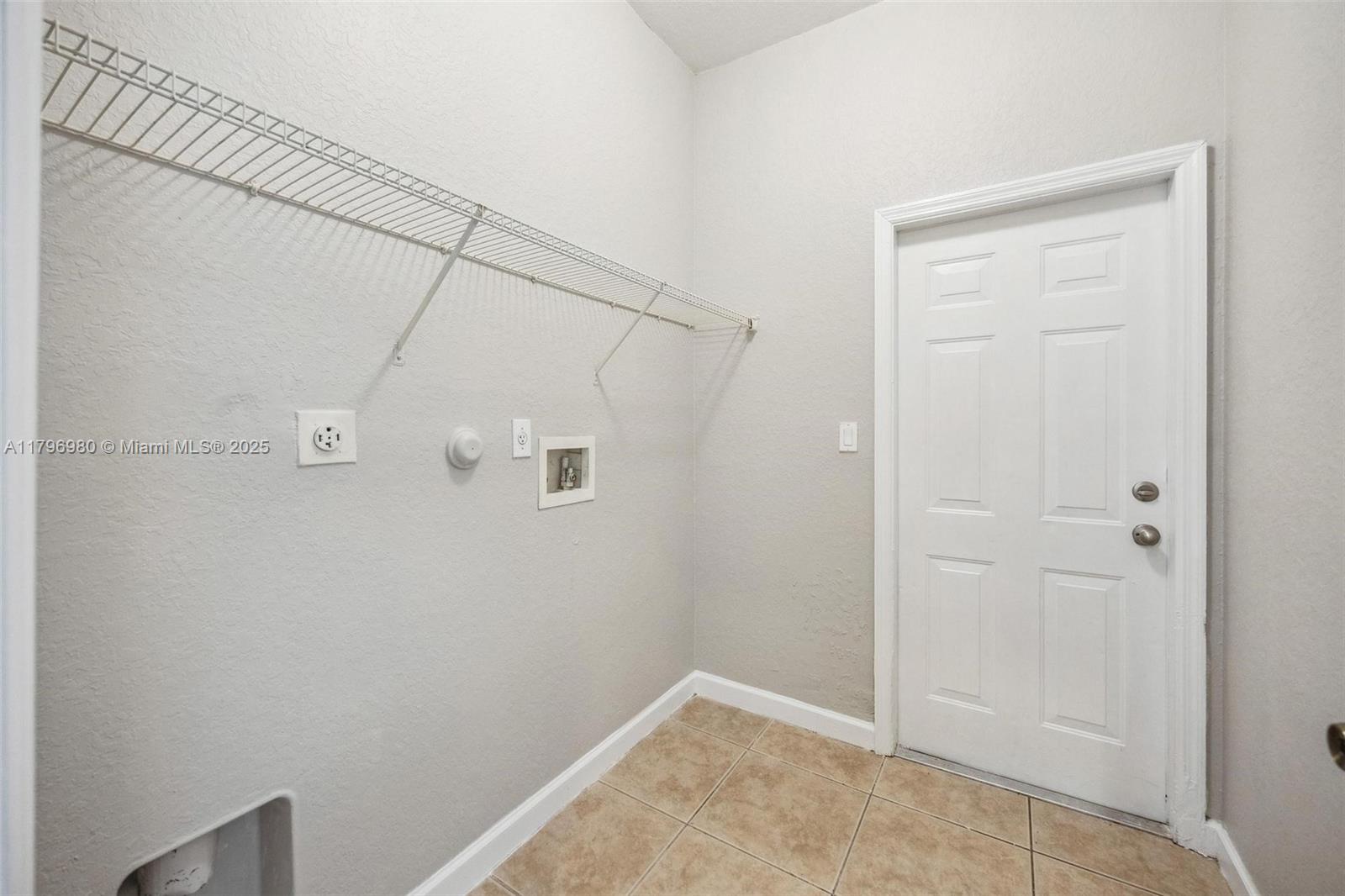 23712 Sw 106th Pl Property Photo 10