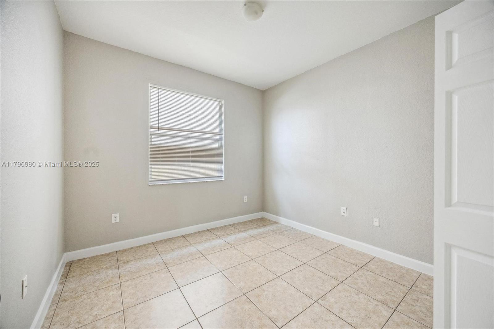 23712 Sw 106th Pl Property Photo 17