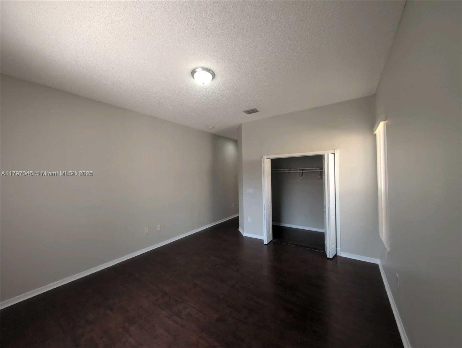 2013 Ne 3rd Ct Property Photo 18