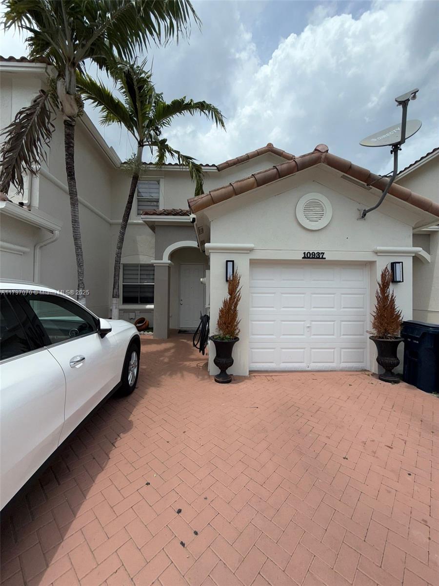 10937 Sw 244th Ter Property Photo 1