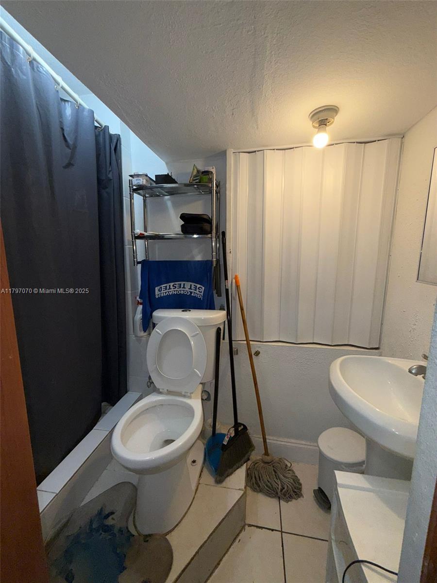 10937 Sw 244th Ter Property Photo 4