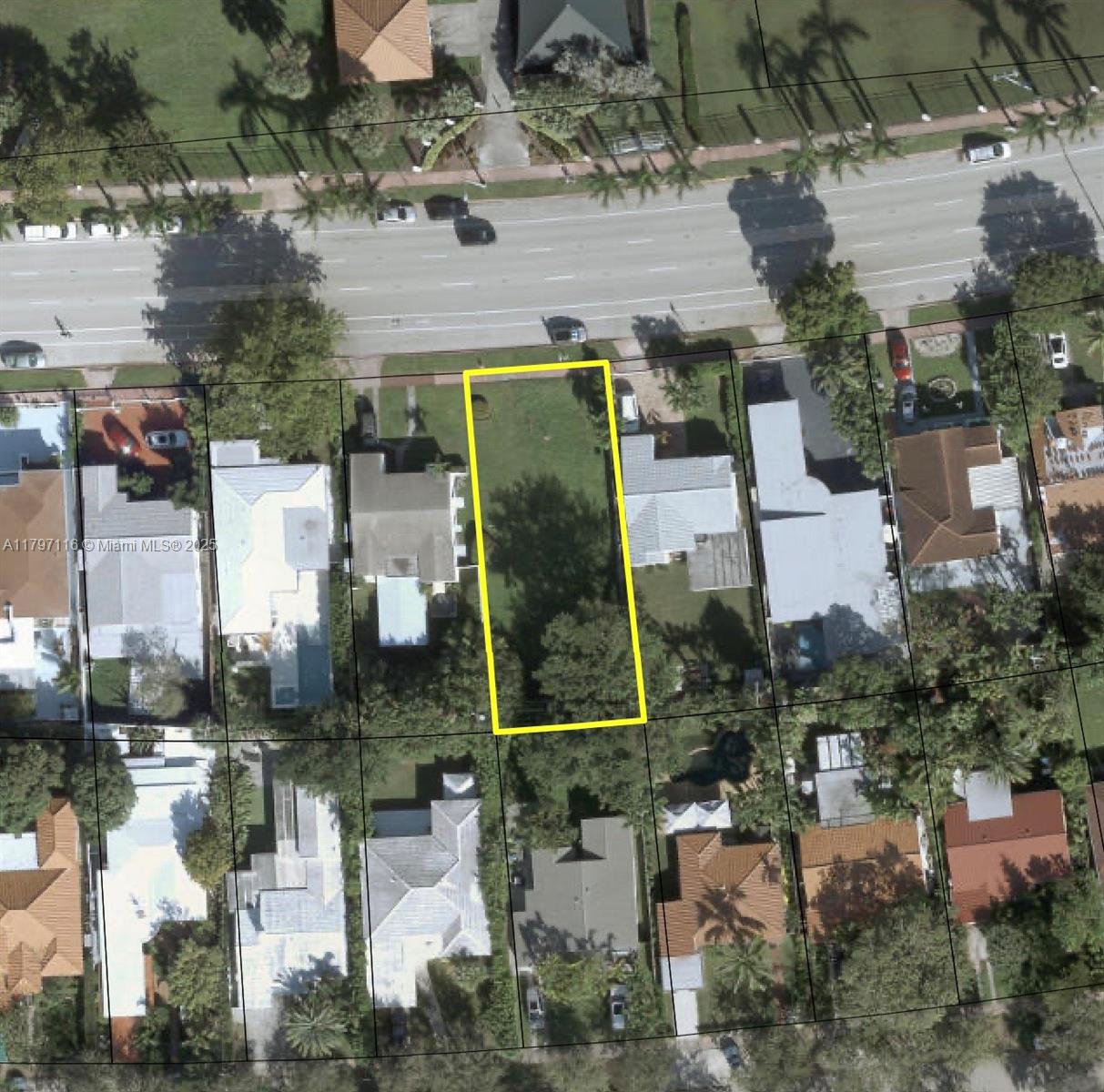1760 71st St Property Photo 4