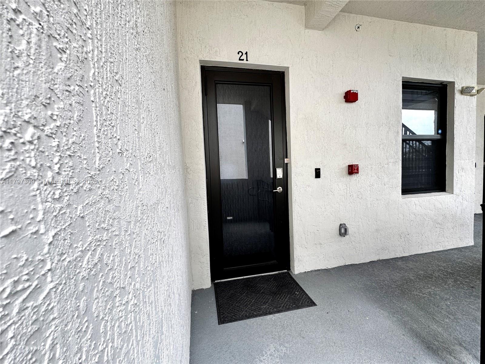 8175 Nw 104th Ave 21 Property Photo 4