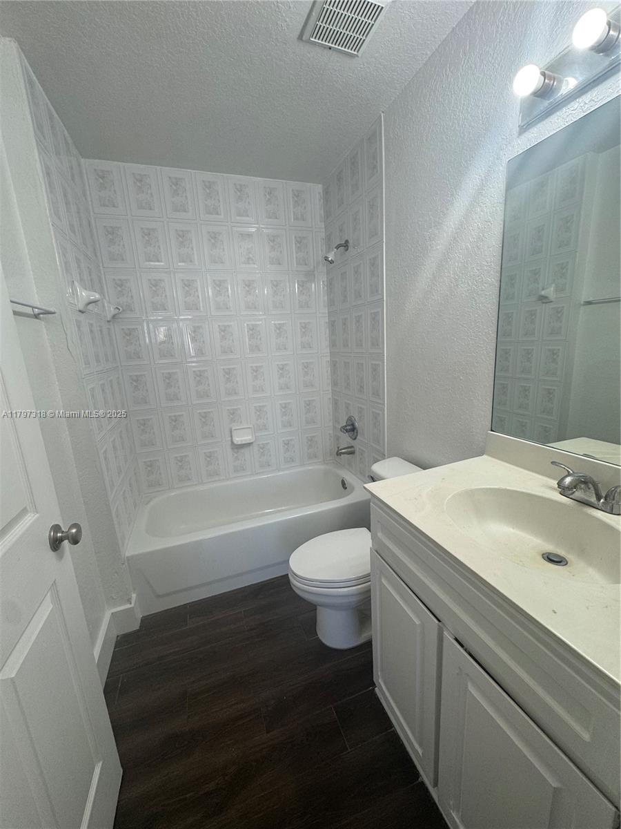 91 Ne 13th Ave 17 Property Photo 11
