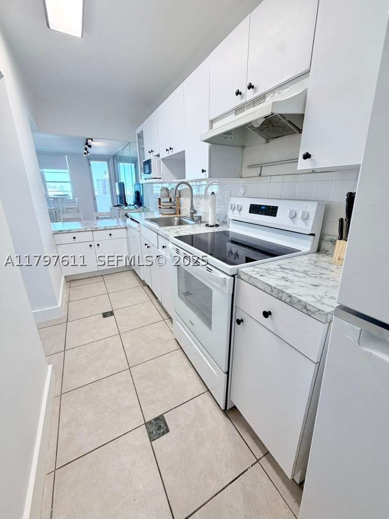100 Lincoln Rd 1220 Property Photo 6