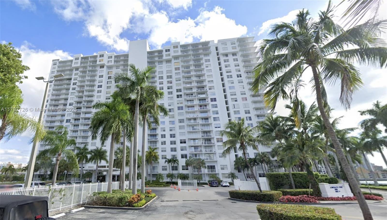 2851 NE 183rd St 501E Property Photo 1