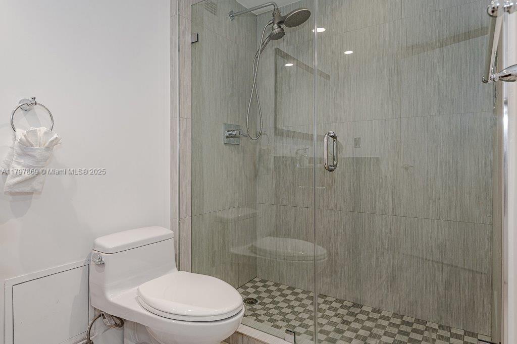2301 Collins Ave 1532 Property Photo 28