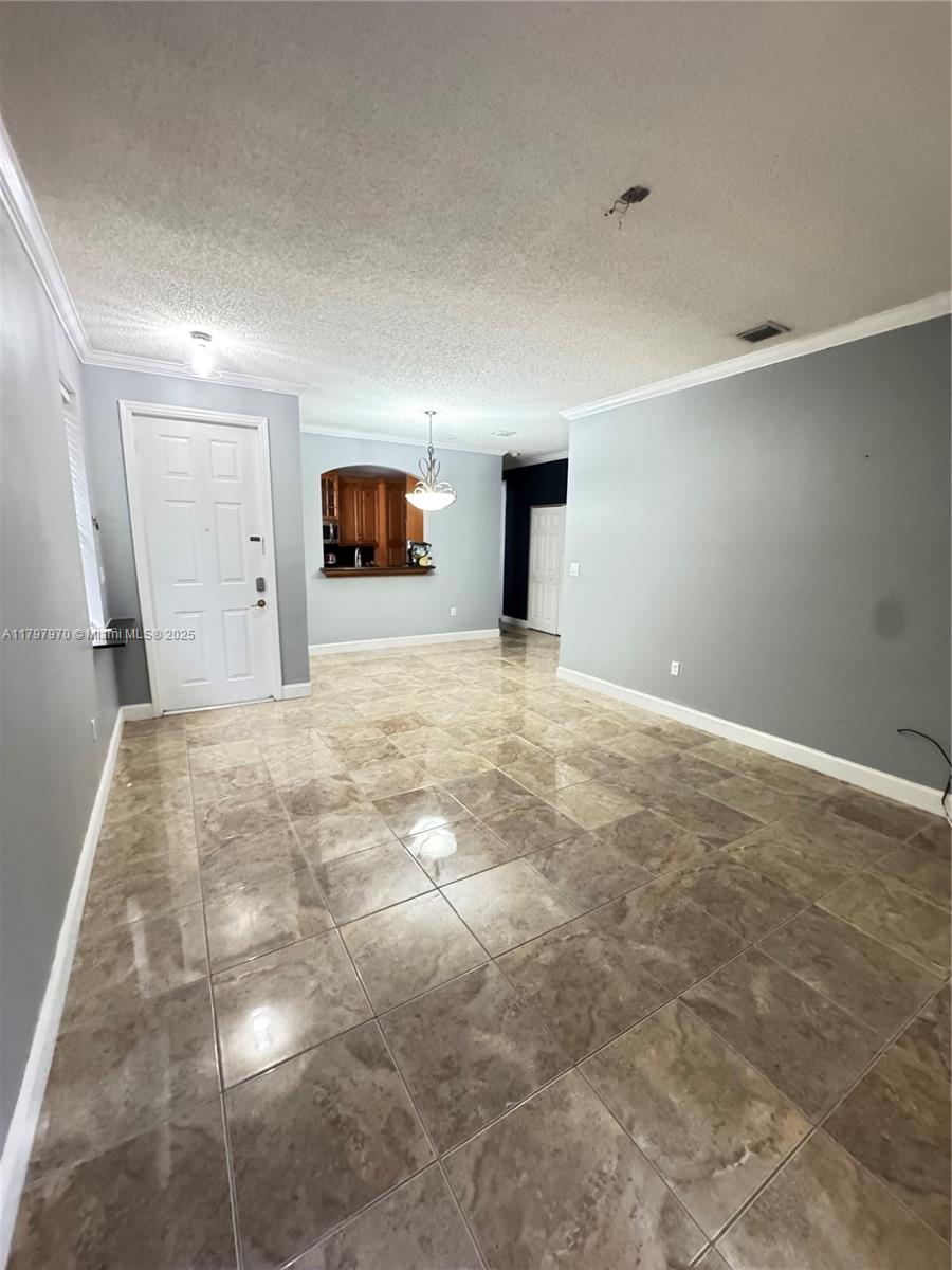 2274 Ne 42nd Cir Property Photo 4