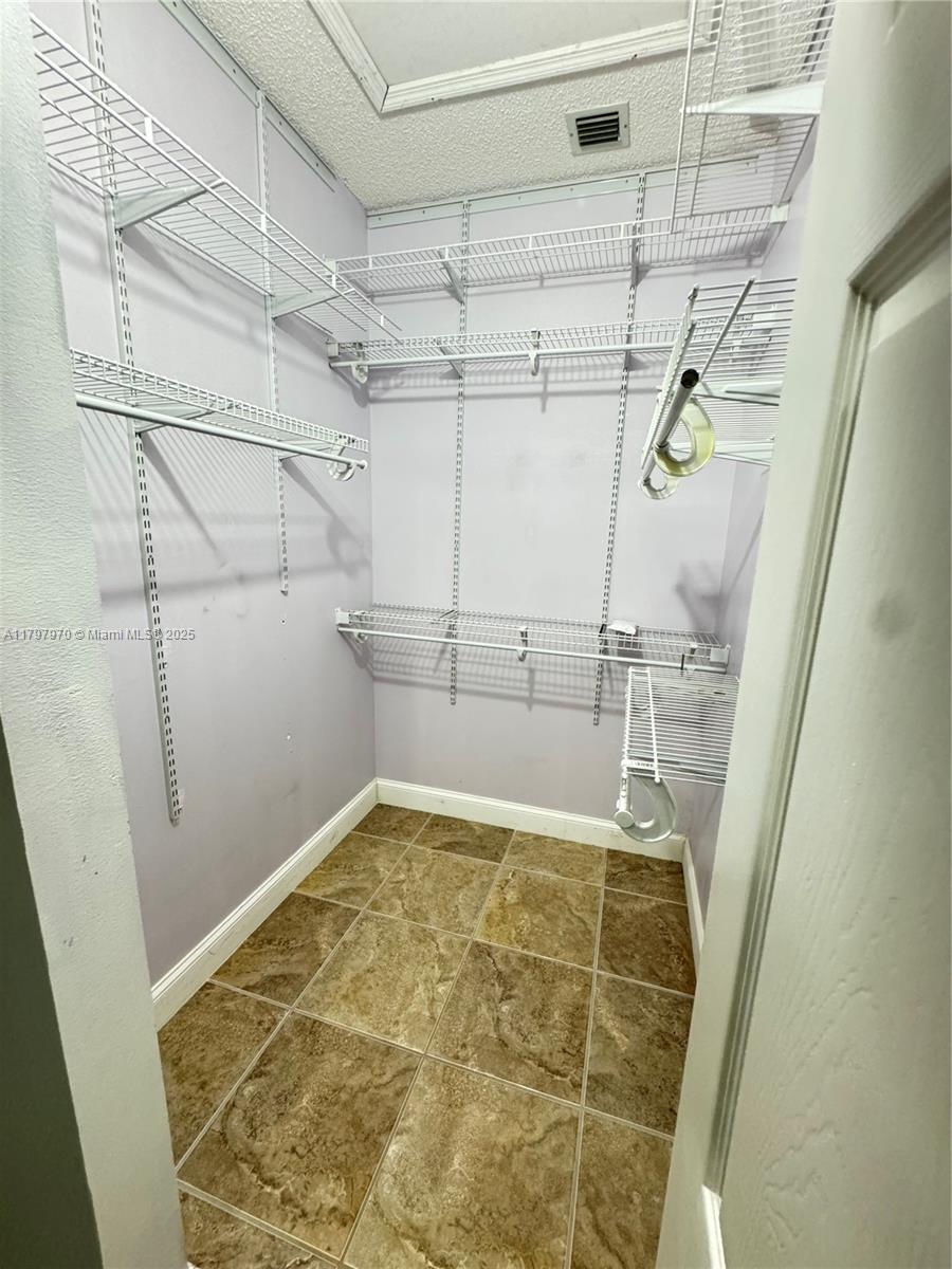 2274 Ne 42nd Cir Property Photo 16