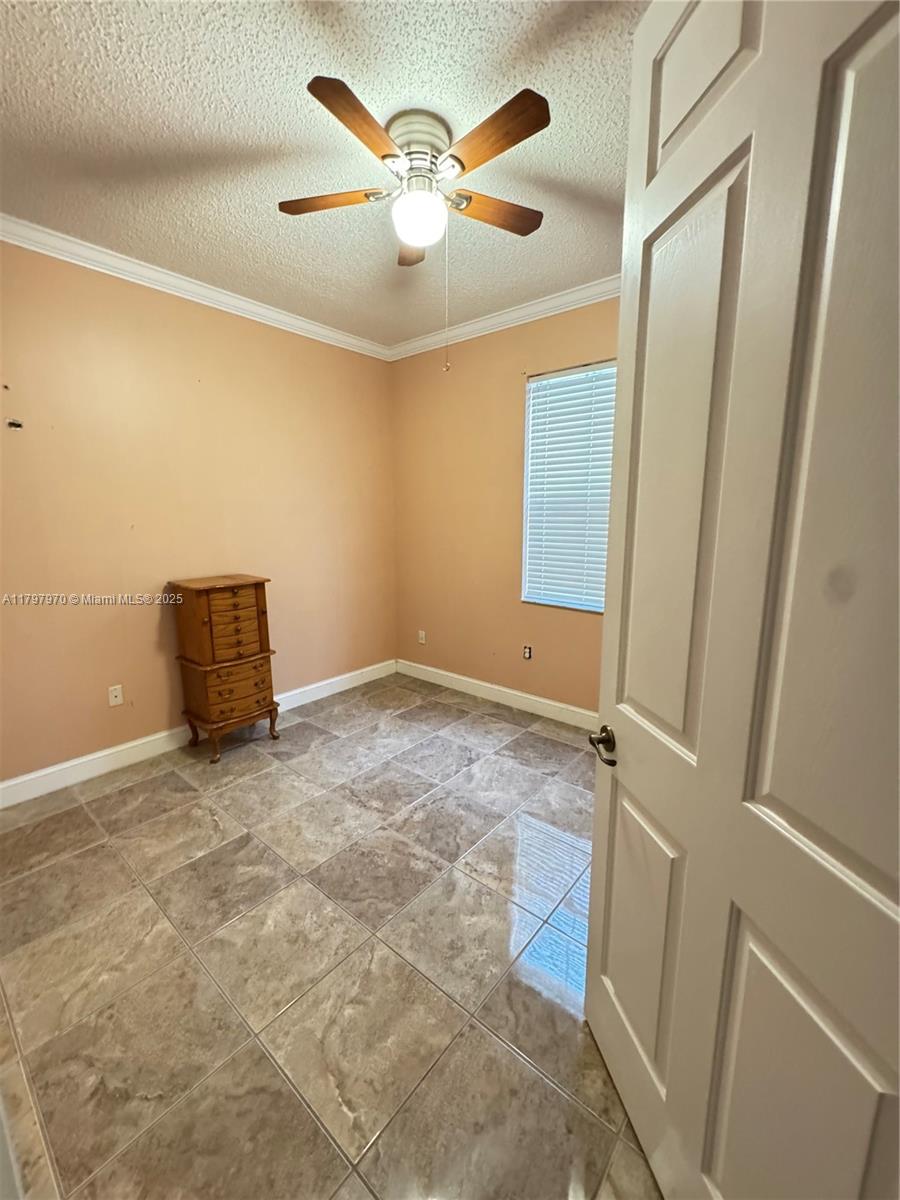 2274 Ne 42nd Cir Property Photo 18