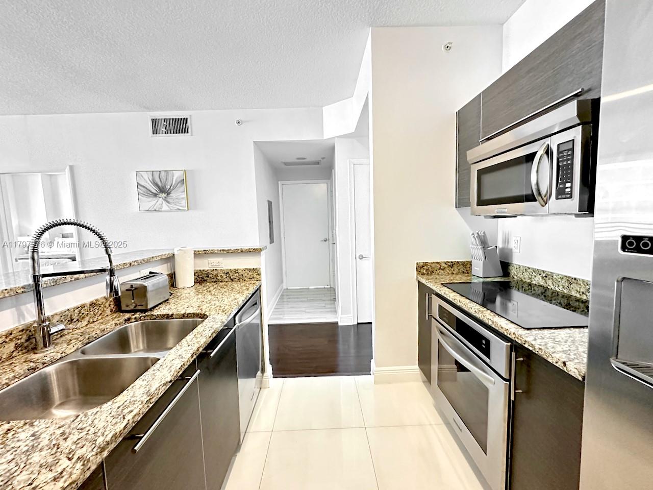 550 Okeechobee Blvd 521 Property Photo 10