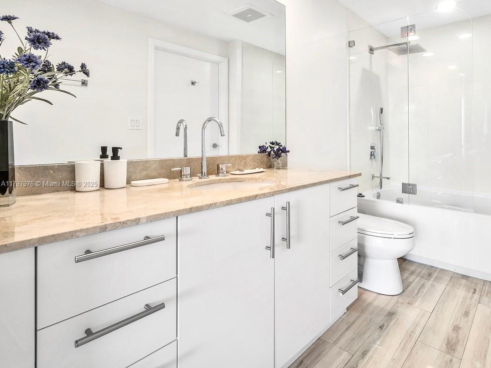 550 Okeechobee Blvd 521 Property Photo 11