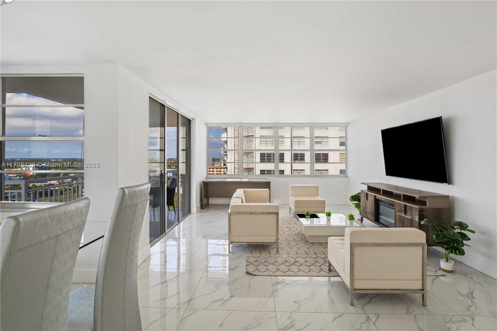 18051 Biscayne Blvd 1904-1 Property Photo 2
