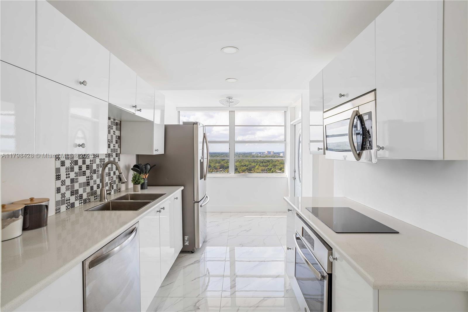 18051 Biscayne Blvd 1904-1 Property Photo 7