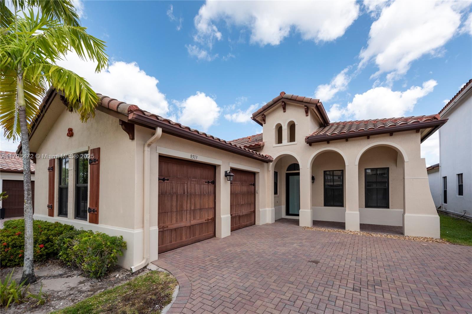 8513 Nw 41st St Property Photo 2