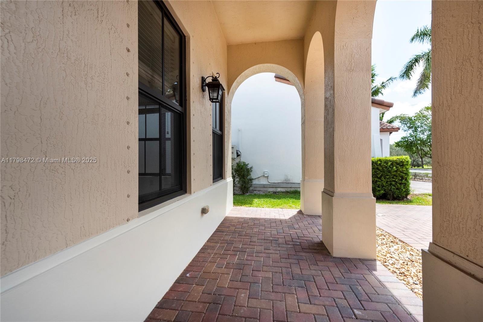 8513 Nw 41st St Property Photo 4