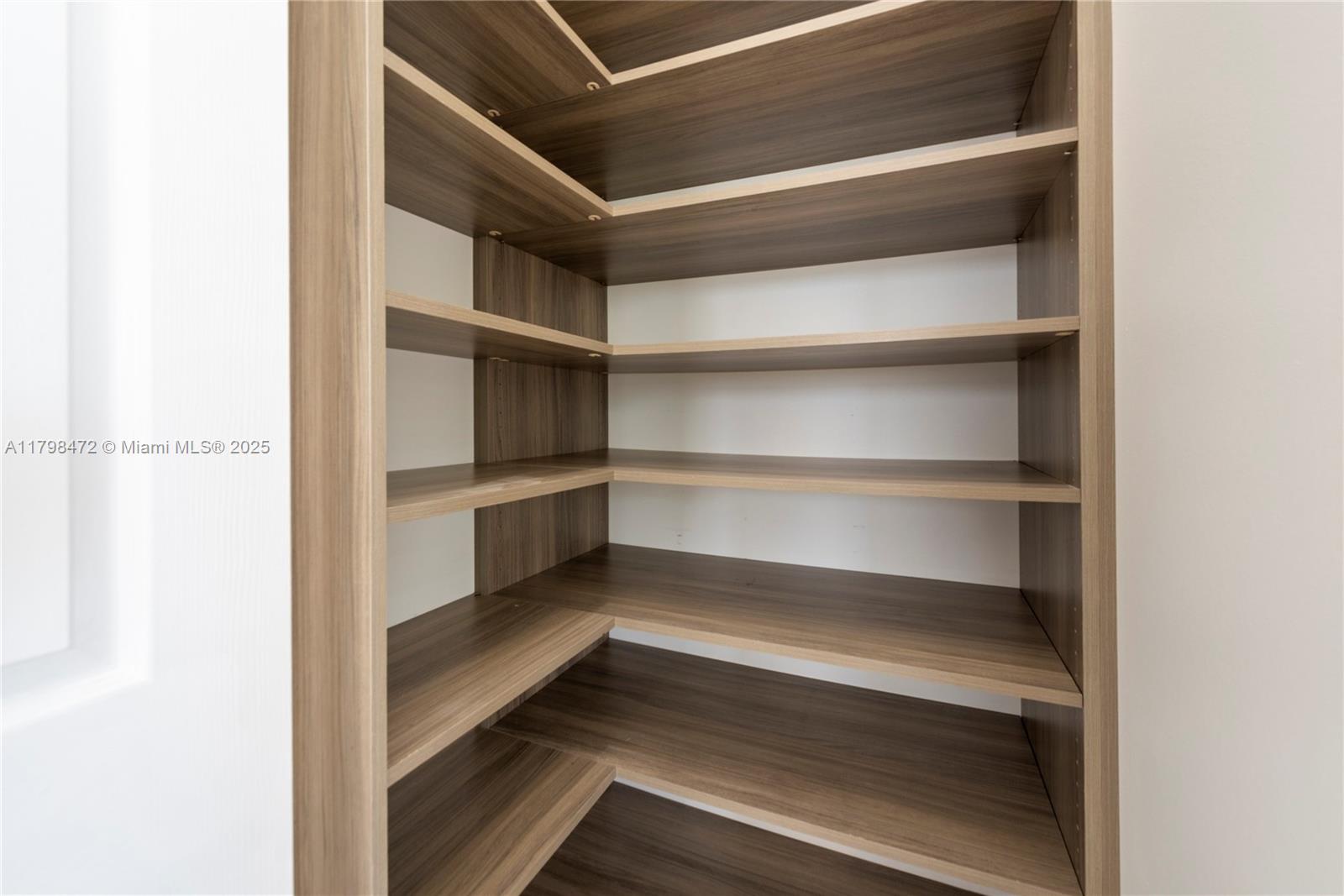 8513 Nw 41st St Property Photo 11