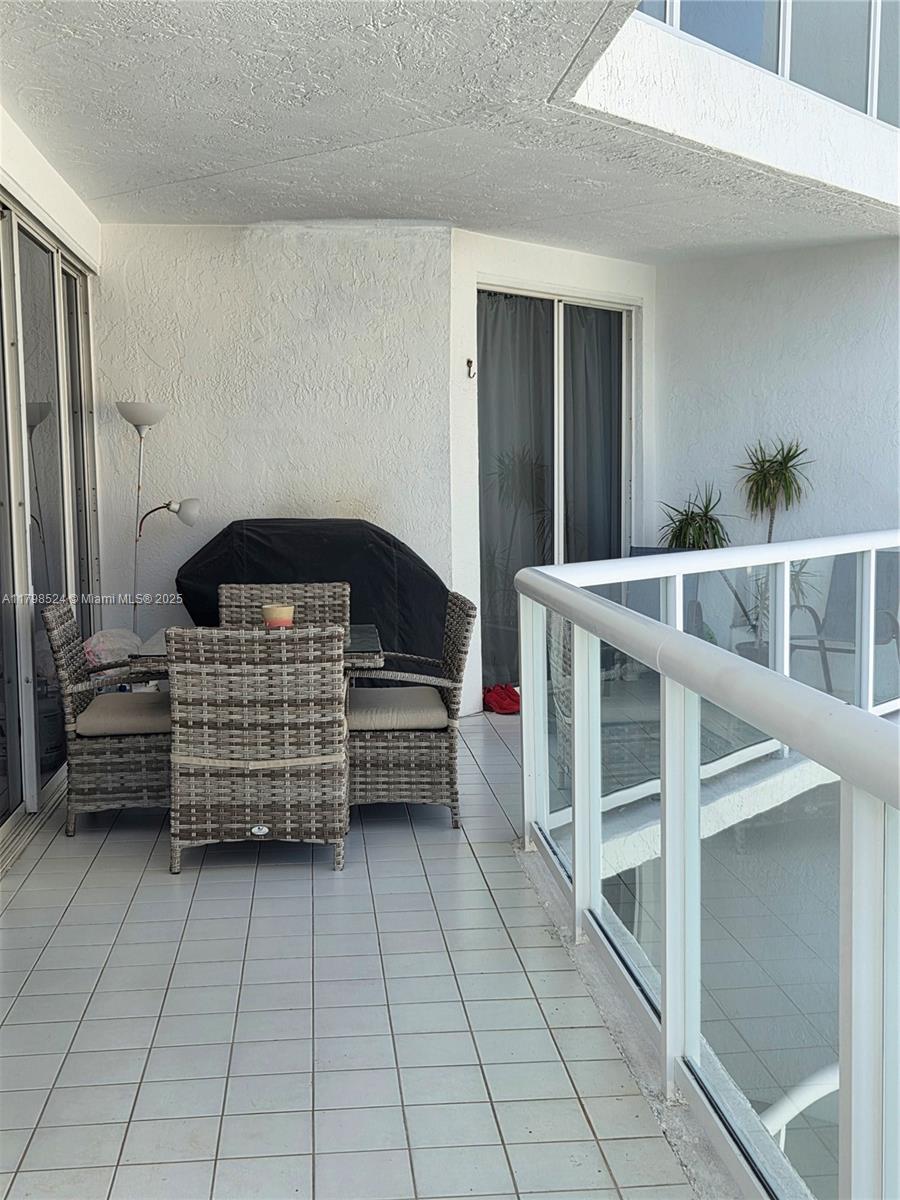 16425 Collins Ave 312 Property Photo 3