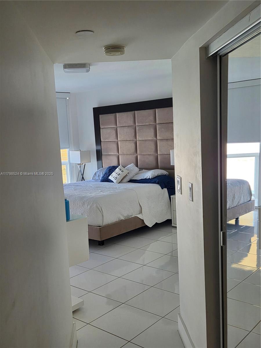 16425 Collins Ave 312 Property Photo 14