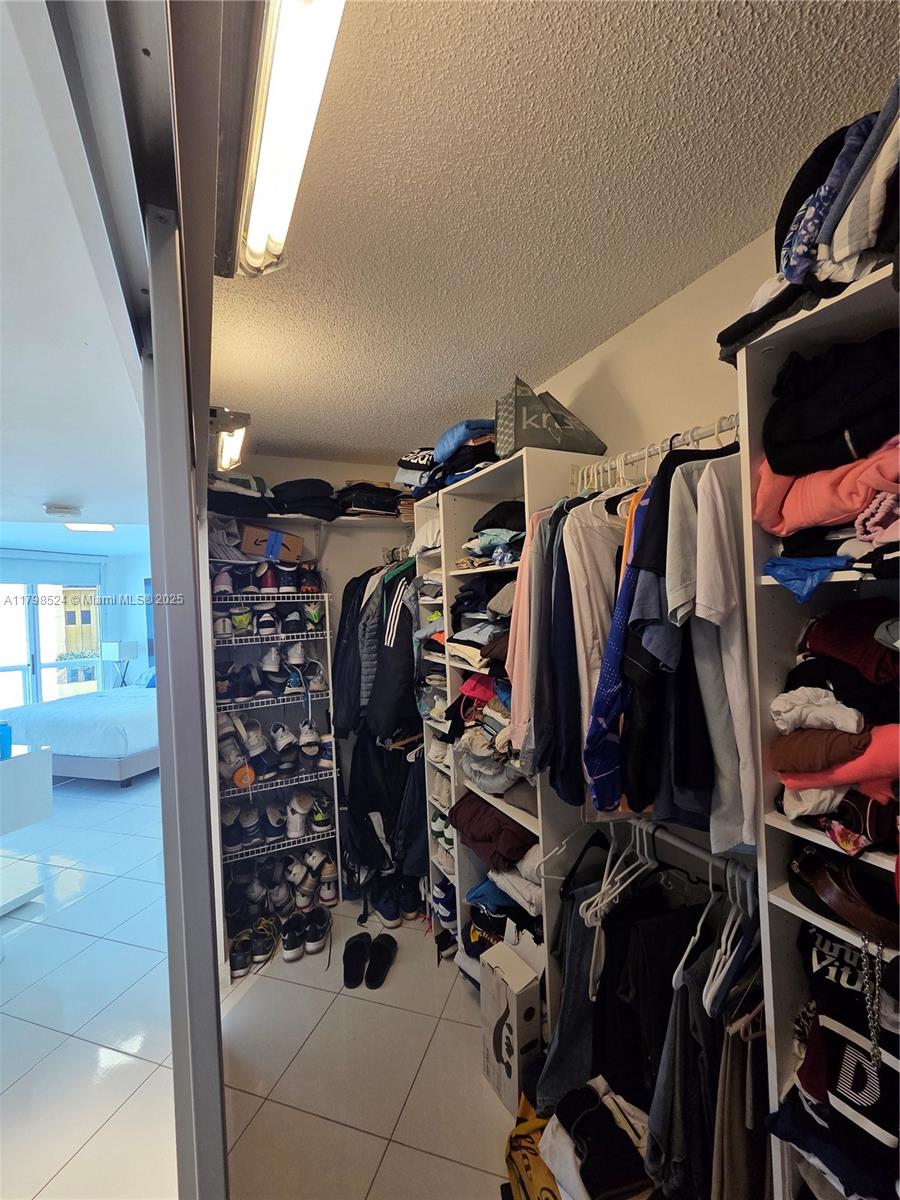 16425 Collins Ave 312 Property Photo 15