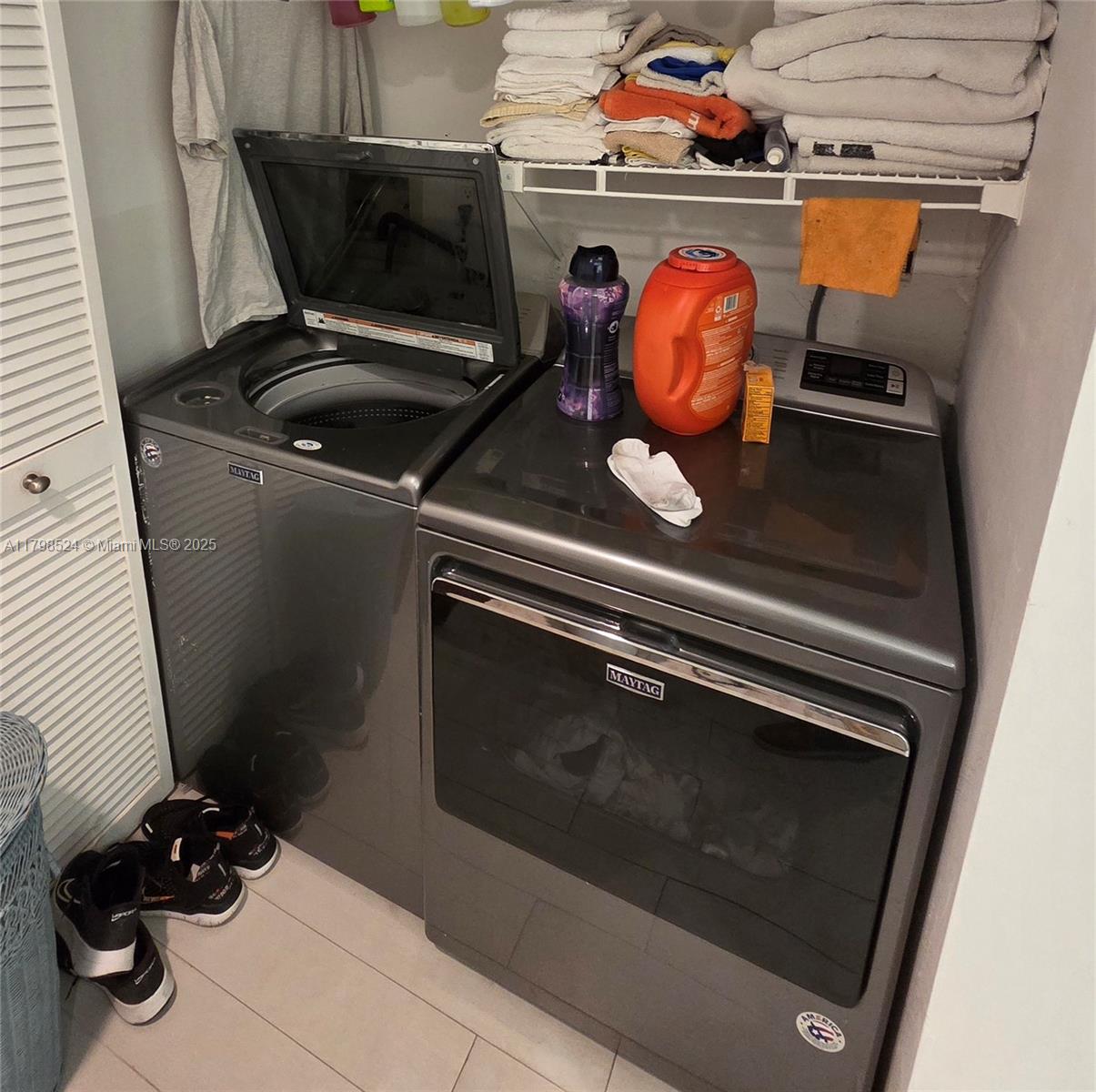 16425 Collins Ave 312 Property Photo 22