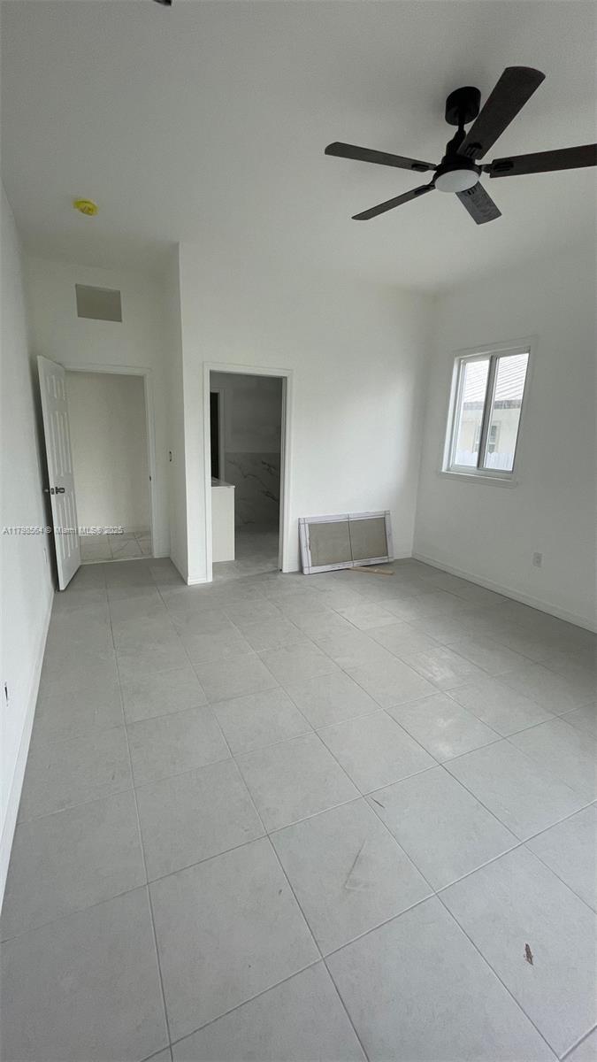 640 Sw 12th Ave Property Photo 6