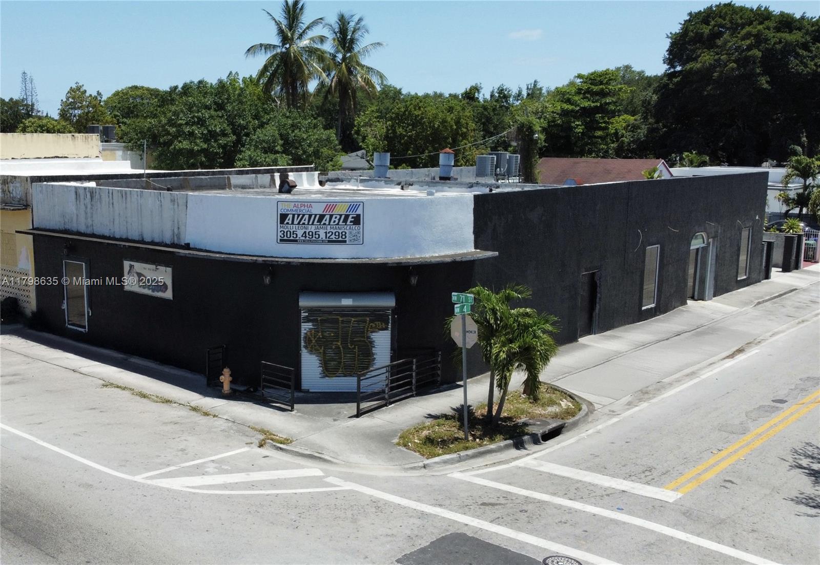 360 NW 71st St Property Photo 1