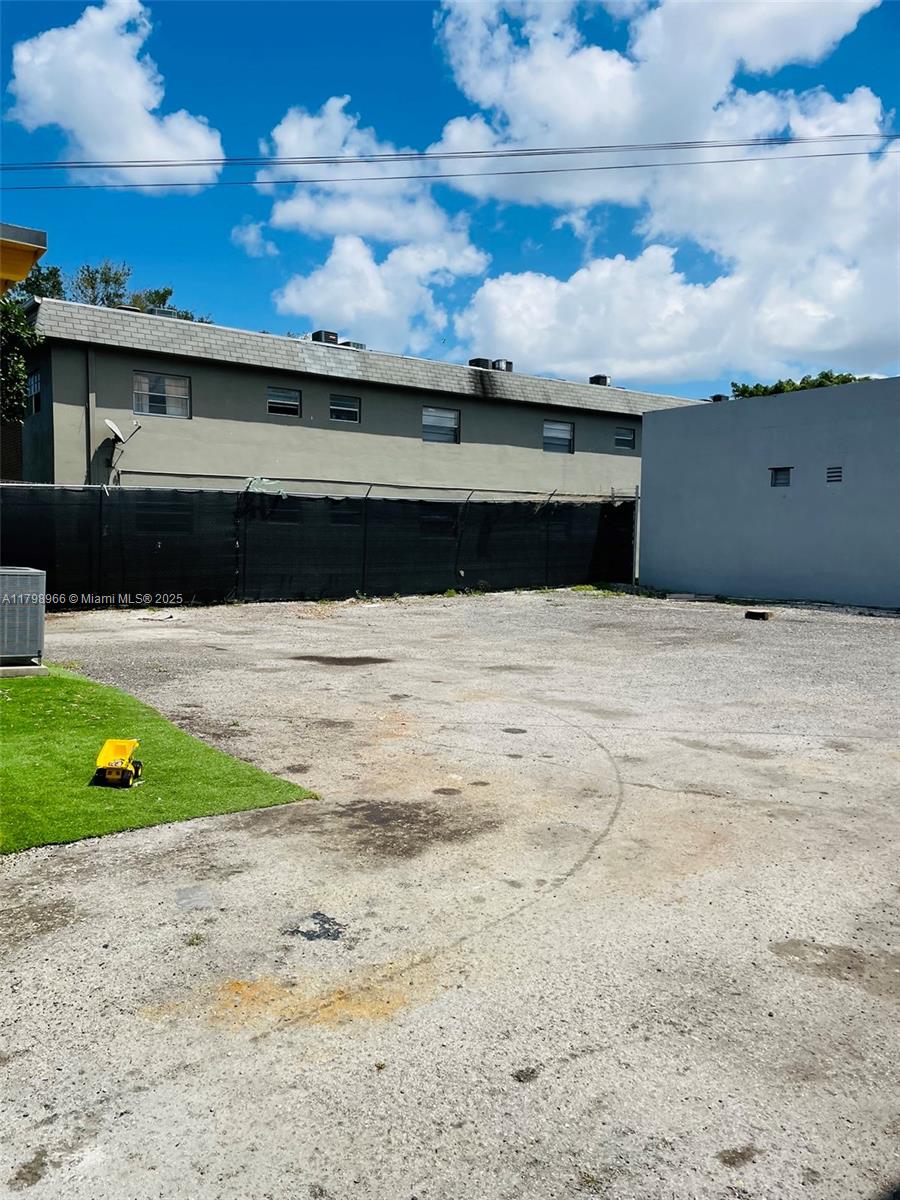 5930 Thomas St Property Photo 19
