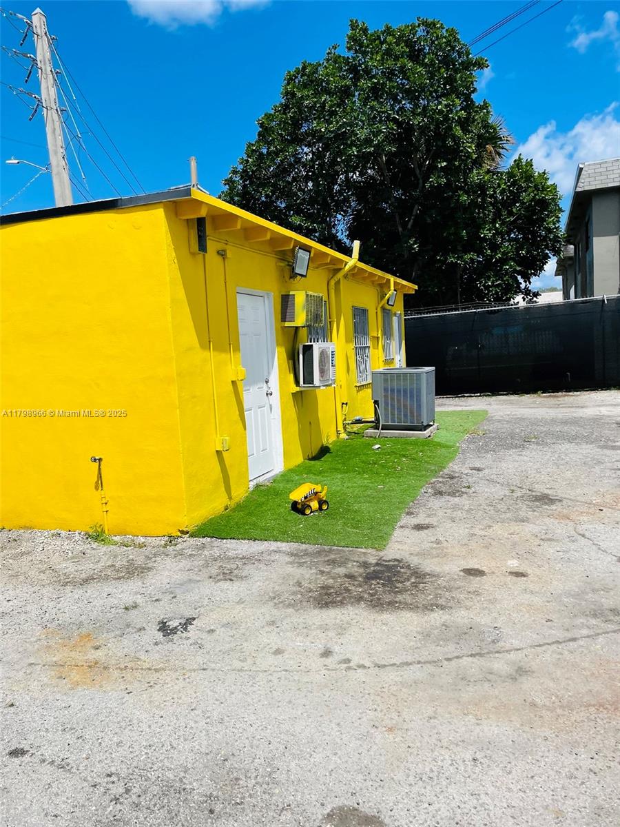 5930 Thomas St Property Photo 20