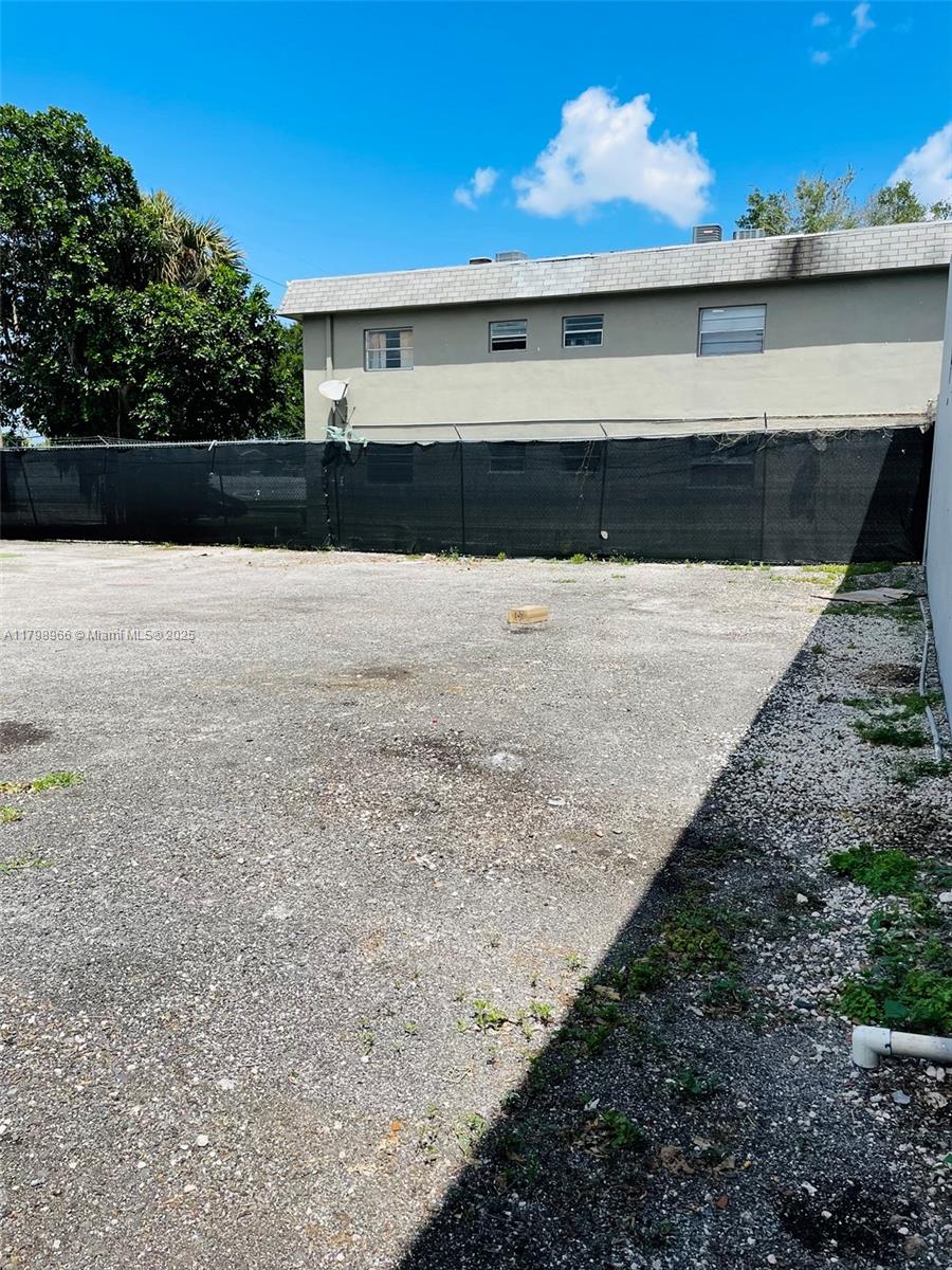 5930 Thomas St Property Photo 21