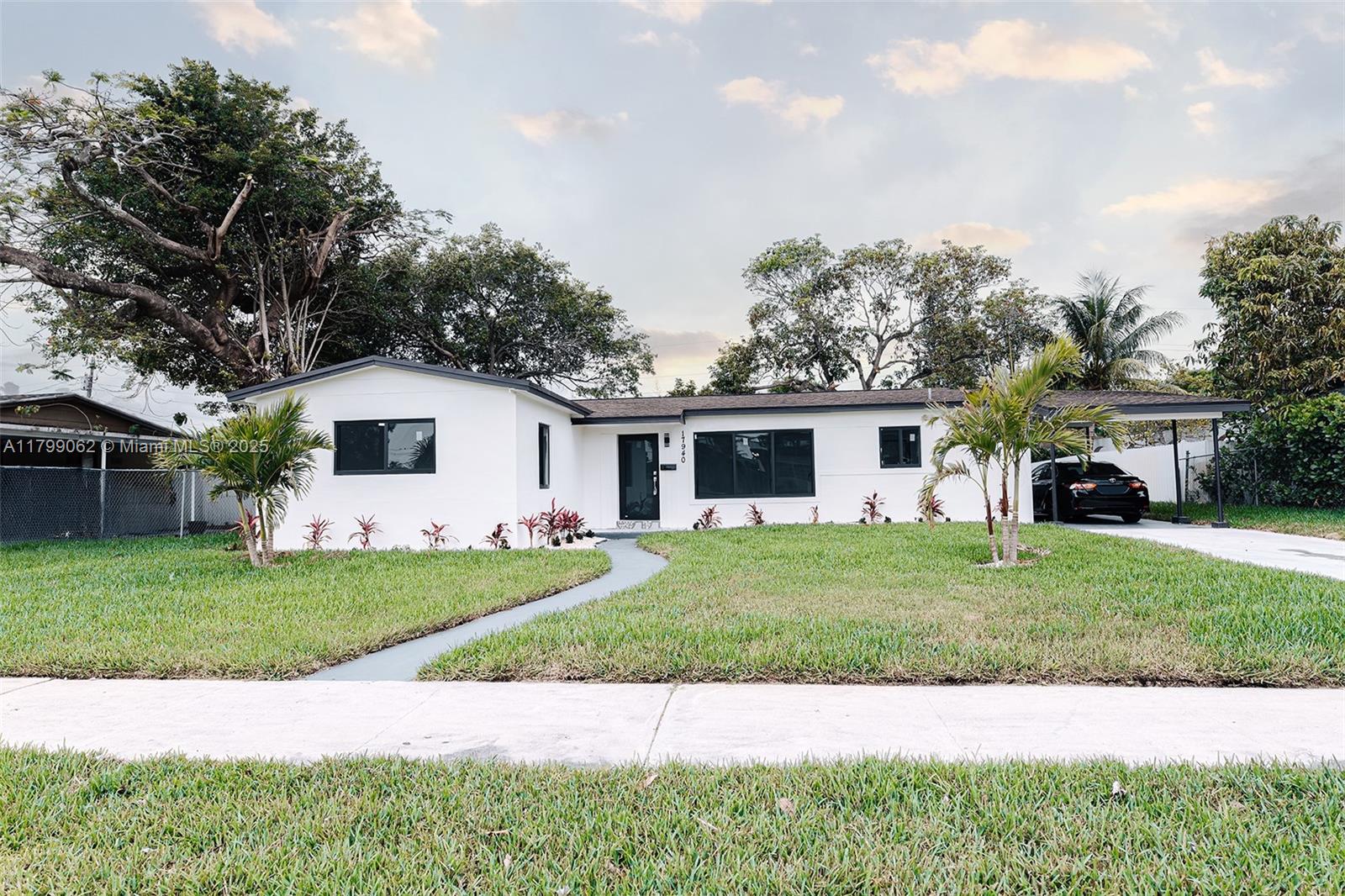 17940 NW 13th Ct Property Photo 1