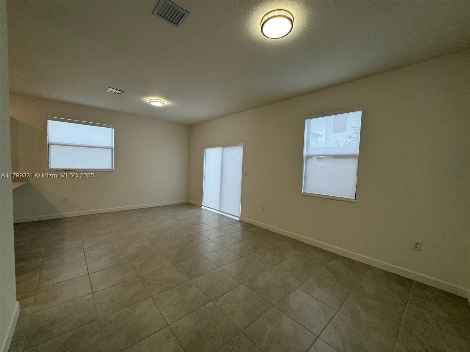 11919 Sw 247th Ter . Property Photo 15