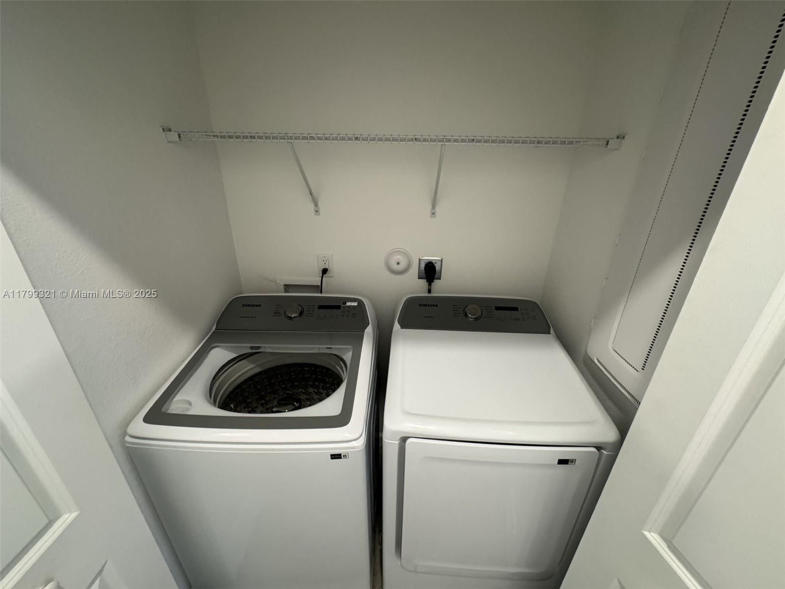 11919 Sw 247th Ter . Property Photo 16