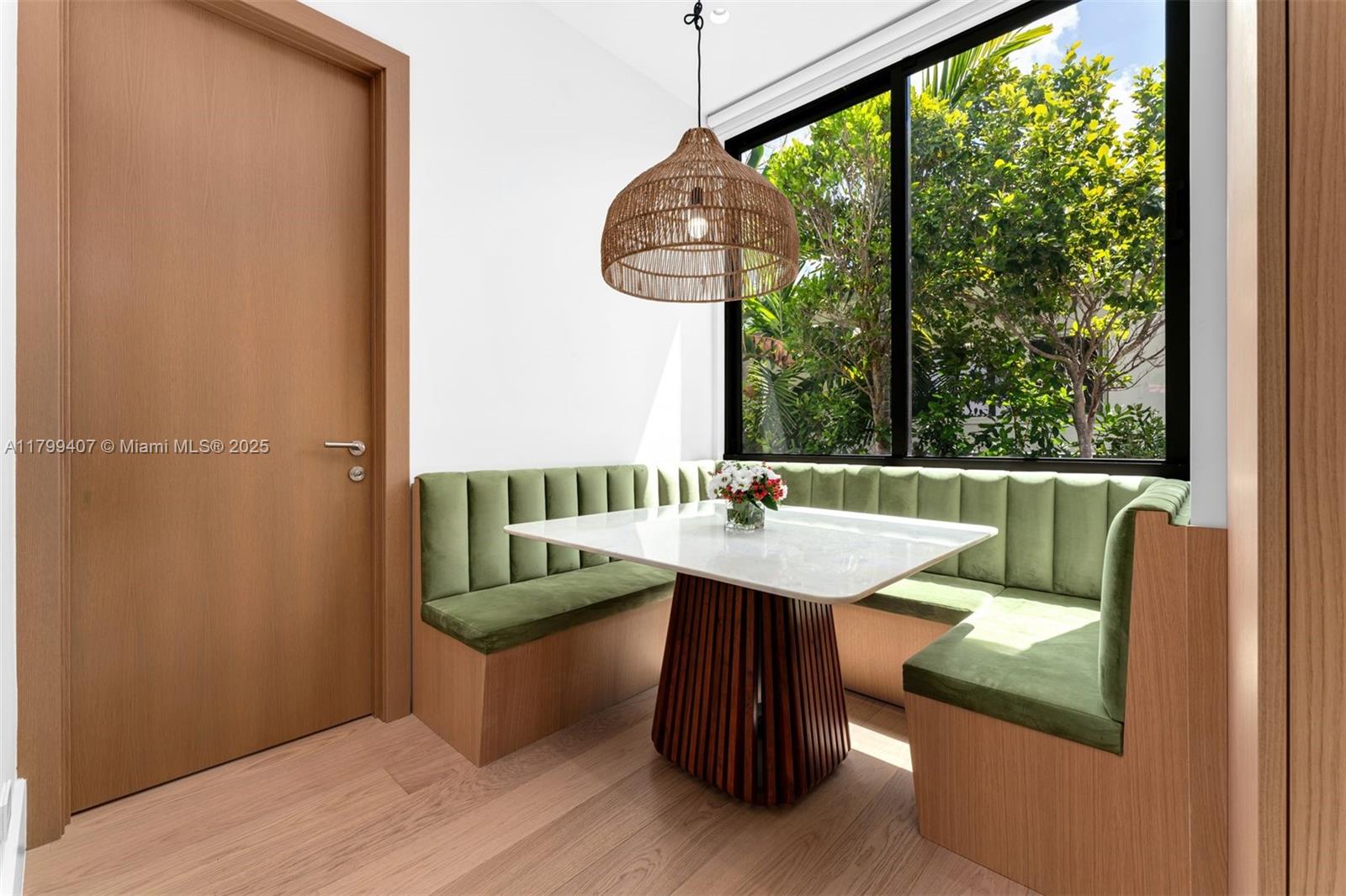 2323 Sw 2nd Ave Property Photo 5