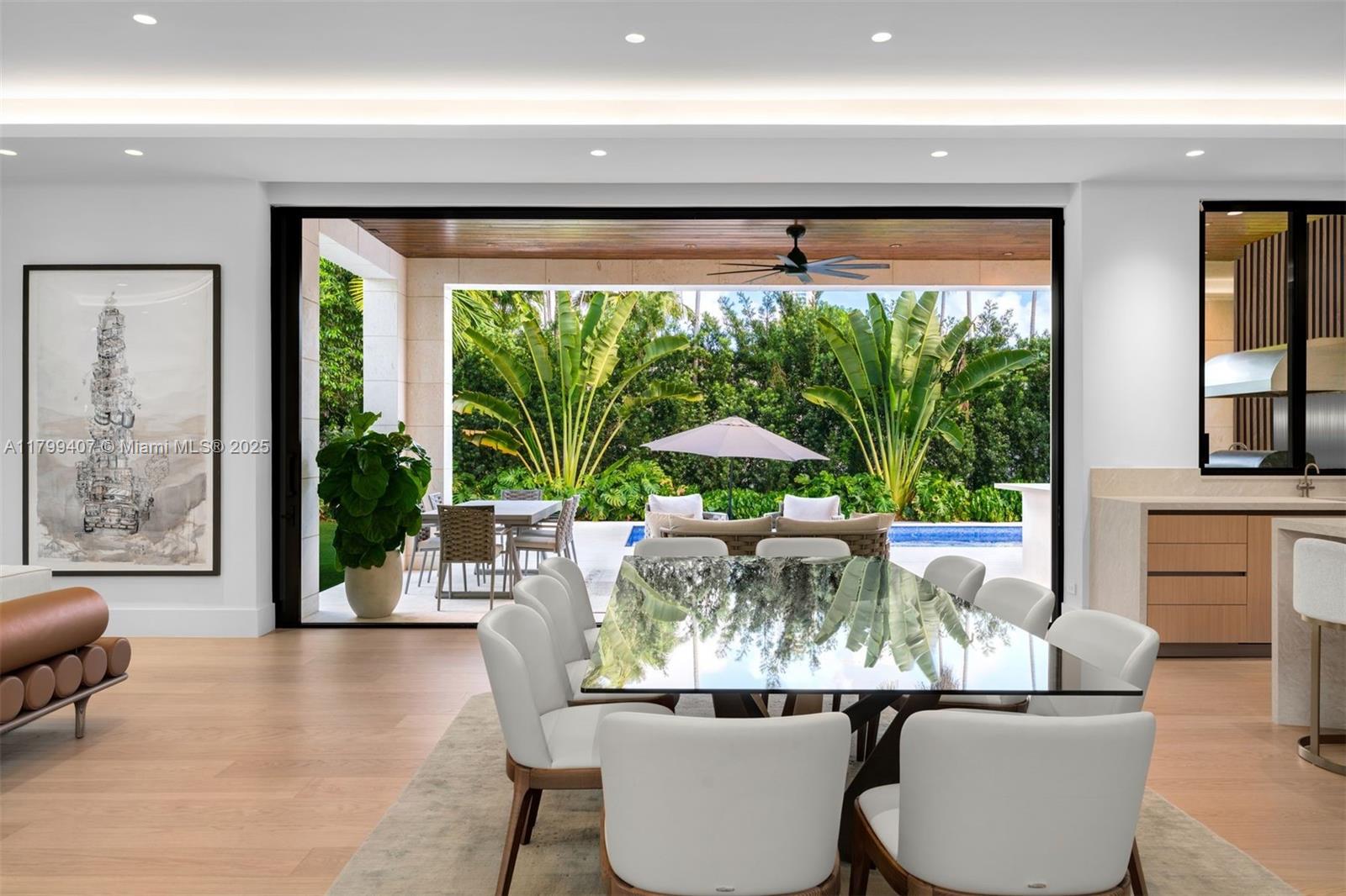 2323 Sw 2nd Ave Property Photo 6