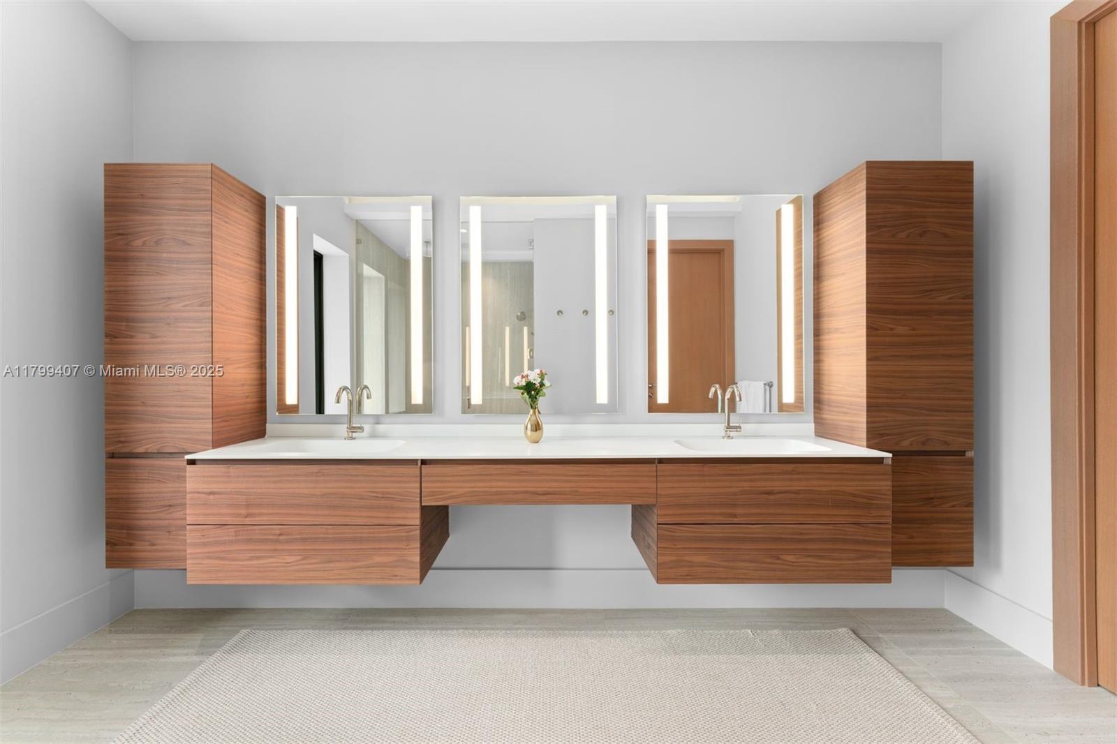 2323 Sw 2nd Ave Property Photo 14